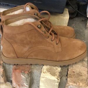 Women’s Ugg Bethany Boots Size 9 Chestnut